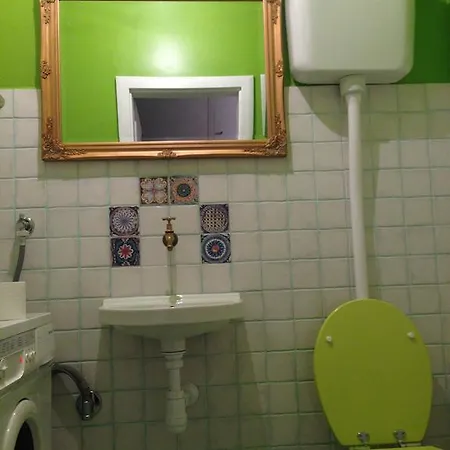 My Lollipop Apartment Split